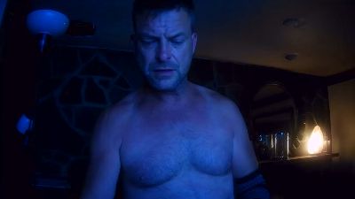 Hungthickbrit52 live cam on Cam4