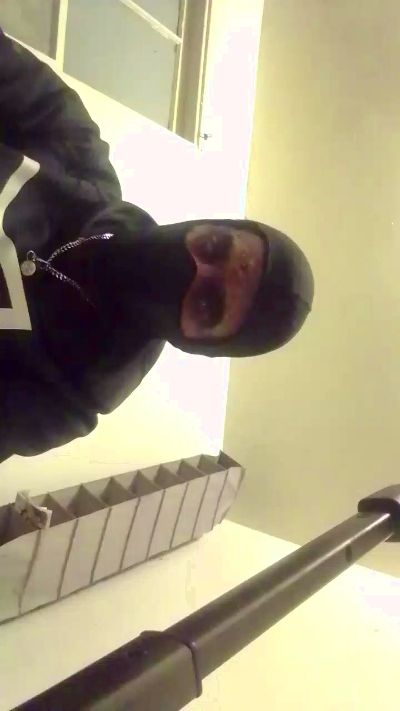 Hungwell69 live cam on Cam4