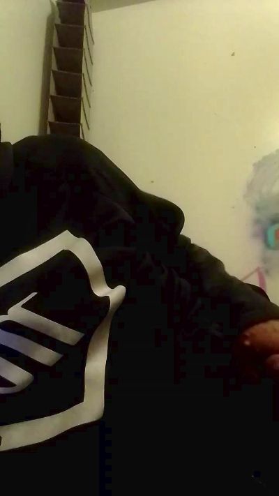 Hungwell69 live cam on Cam4