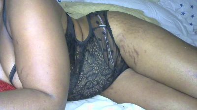 Hunnies1 live cam on Cam4
