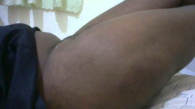 Hunnies1 live cam on Cam4