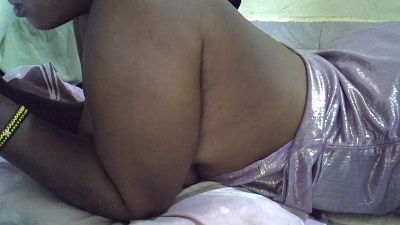 Hunnies1 live cam on Cam4