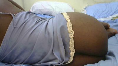 Hunnies1 live cam on Cam4