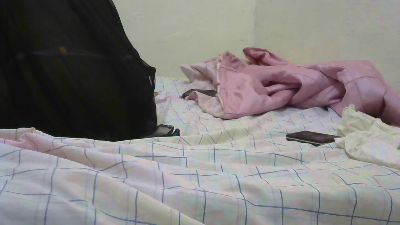 Hunnies1 live cam on Cam4