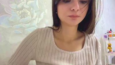 HuongMenkin live cam on Cam4