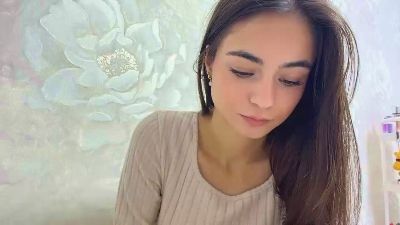 HuongMenkin live cam on Cam4