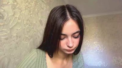 HuongMenkin live cam on Cam4