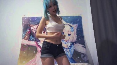 HuongZeimetz live cam on Cam4