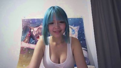 HuongZeimetz live cam on Cam4