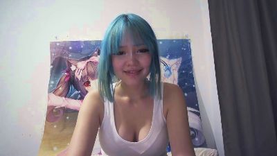 HuongZeimetz live cam on Cam4