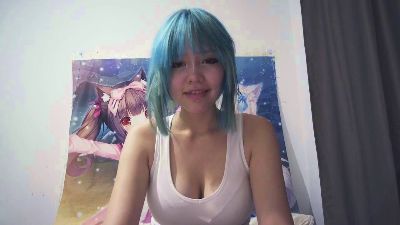 HuongZeimetz live cam on Cam4