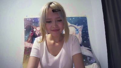 HuongZeimetz live cam on Cam4