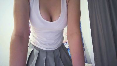 HuongZeimetz live cam on Cam4