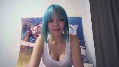HuongZeimetz live cam on Cam4