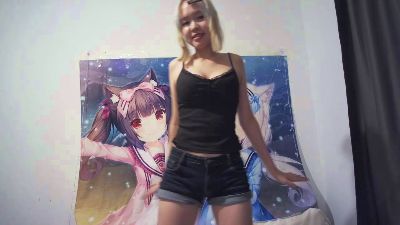 HuongZeimetz live cam on Cam4