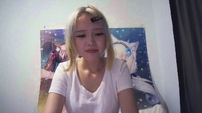 HuongZeimetz live cam on Cam4