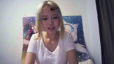 HuongZeimetz live cam on Cam4