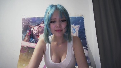 HuongZeimetz live cam on Cam4