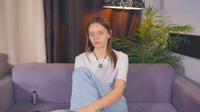 HwaArnholtz live sex cam preview from France