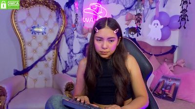 ISABELA_TAY live cam on Cam4