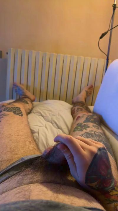 Iakusan95 live cam on Cam4