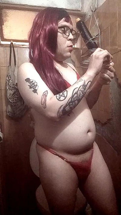 IamTiiara live cam on Cam4