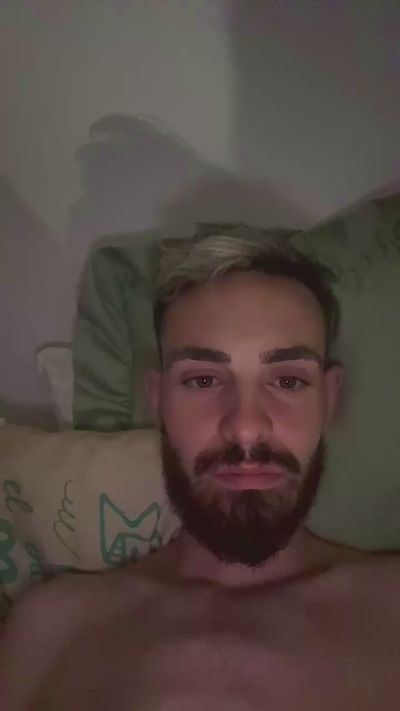 Ianbm live cam on Cam4
