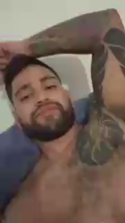 Iansierraz live cam on Cam4