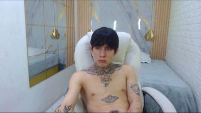 Iantwink18 live cam on Cam4