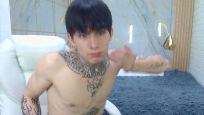 Iantwink18 live cam on Cam4