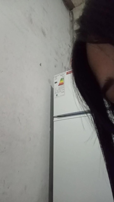 Iaraa2025 live cam on Cam4