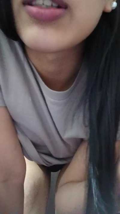 Iaraa2025 live cam on Cam4