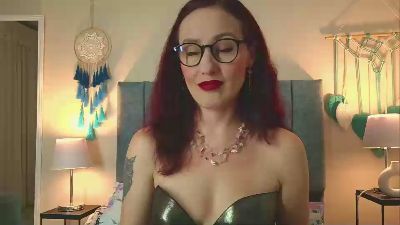 IberianMoonMK live cam on Cam4