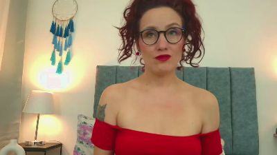 IberianMoonMK live cam on Cam4