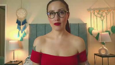 IberianMoonMK live cam on Cam4
