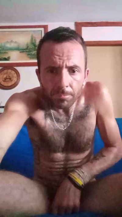 IceBerg69_HoT live cam on Cam4