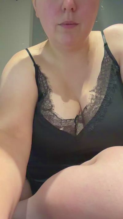 IceHockeygirl live cam on Cam4