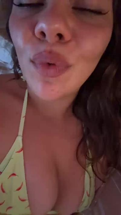 Ice_Lady71 live cam on Cam4
