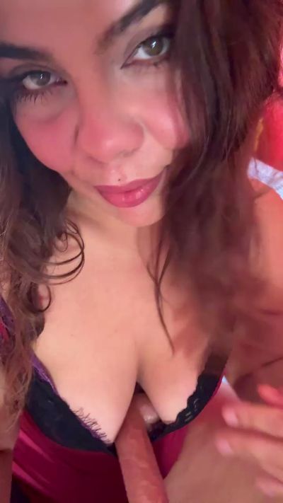 Ice_Lady71 live cam on Cam4