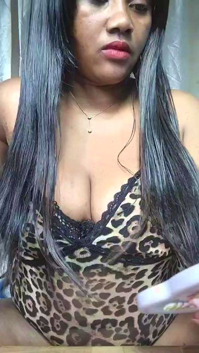 Idahhot live cam on Cam4