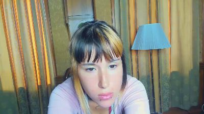IdaliaSpiess live cam on Cam4