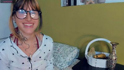 IdaliaSpiess live cam on Cam4