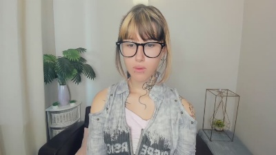 IdaliaSpiess live cam on Cam4