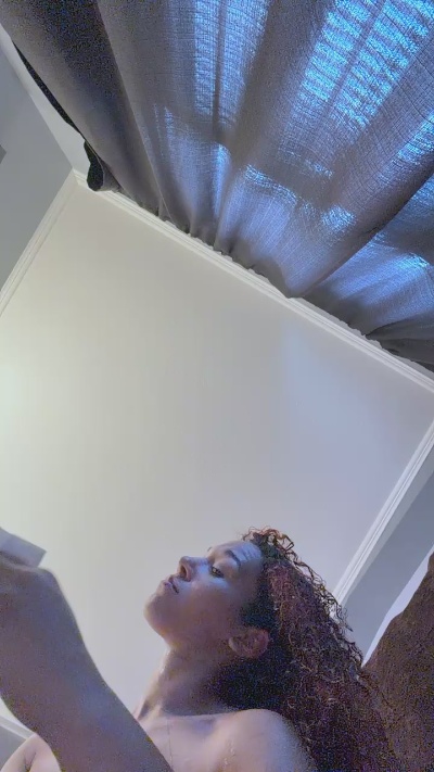 Ike_77 live cam on Cam4