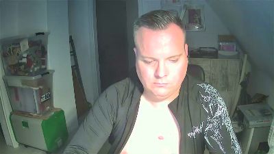 Ikeboy90 live cam on Cam4