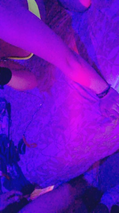 Ikia24 live cam on Cam4