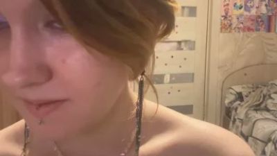 IleenCostell live cam on Cam4