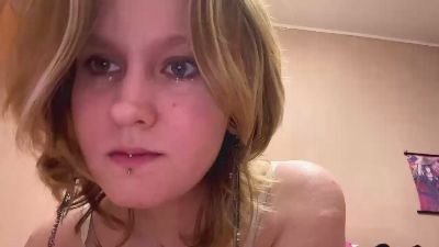 IleenCostell live cam on Cam4