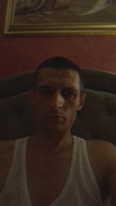 Ilgiovanema live cam on Cam4