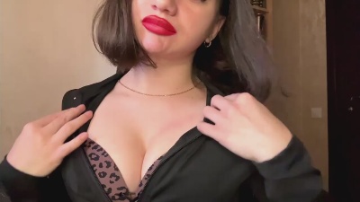 IlonaWohld live cam on Cam4